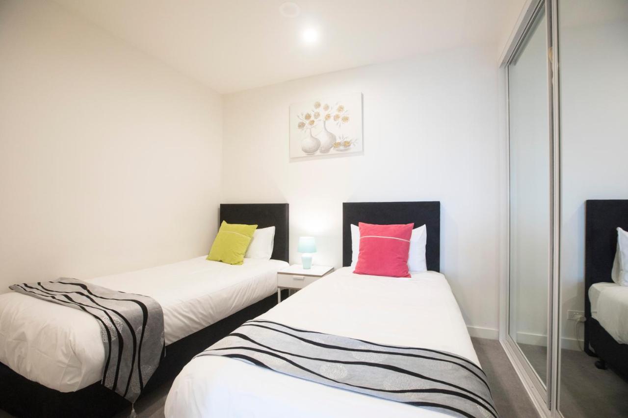 Platinum City Serviced Apartments Melbourne Exterior photo