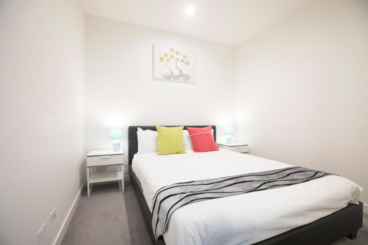 Platinum City Serviced Apartments Melbourne Exterior photo